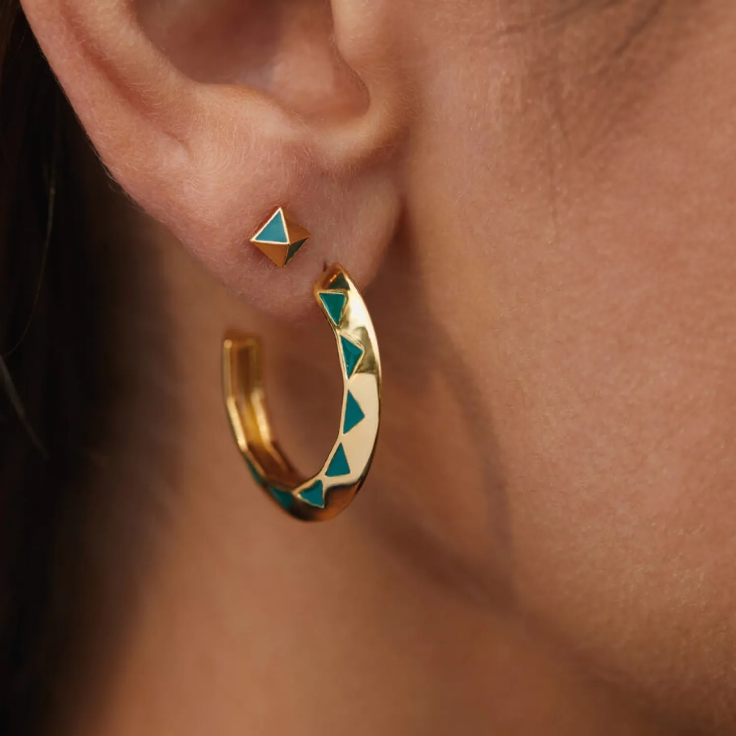 Earrings*Estella Bartlett Gold-Plated Quilting Pattern Inlay Hoops Malachite