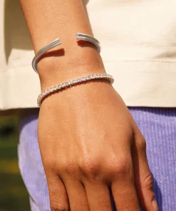 Bracelets & Bangles*Estella Bartlett Women's Tennis Bracelet With Groove Circle T-Bar - Silver Plated