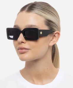 Sunglasses*Le Specs Women's Oh Damn! Rectangle Sunglasses - Black