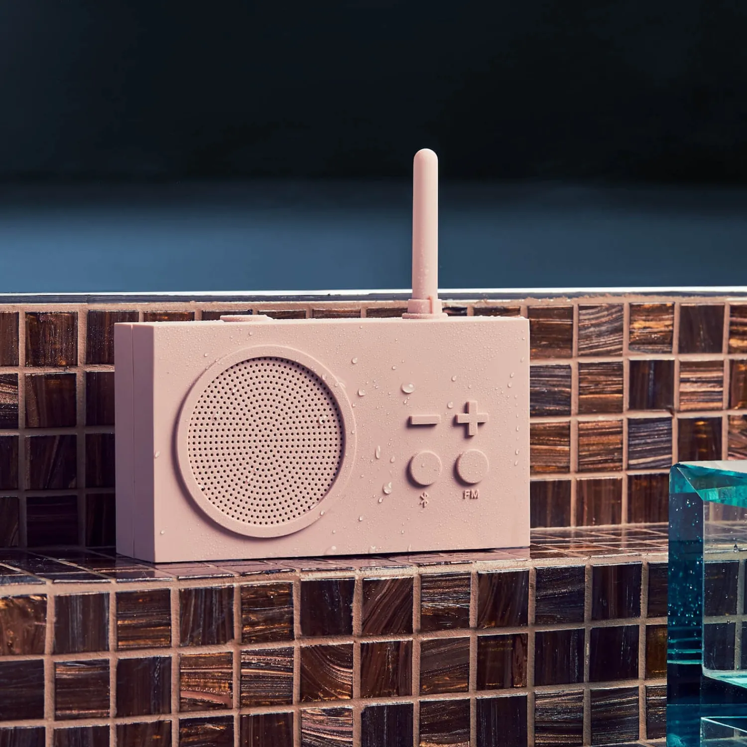 Tech Accessories*Lexon Tykho 3 Fm Radio And Bluetooth Speaker - Pink