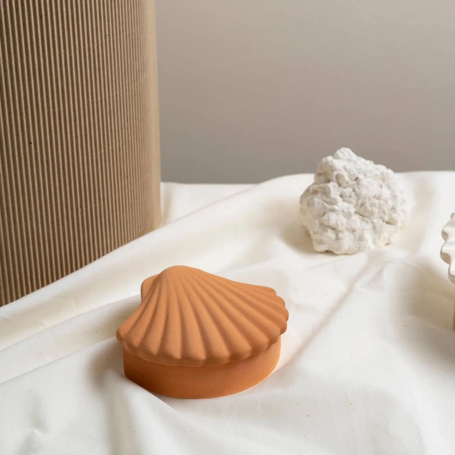 Home Accessories*Los Objetos Decorativos Seashell Box - Amber